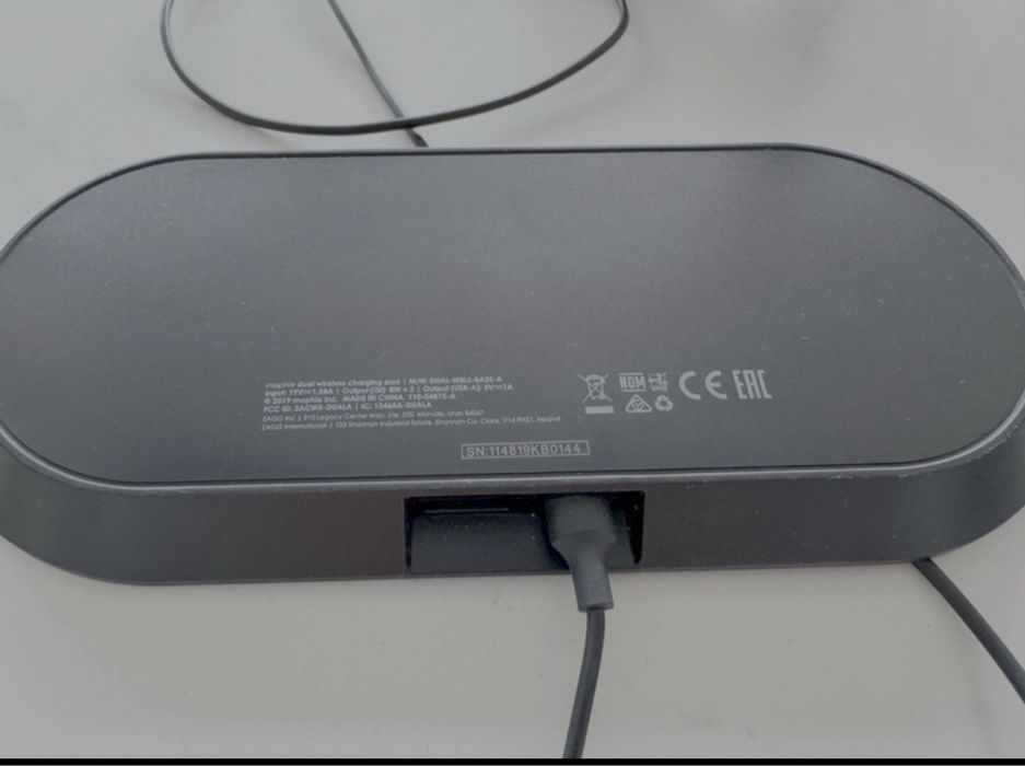Carregador Mophie para 2 telemóveis