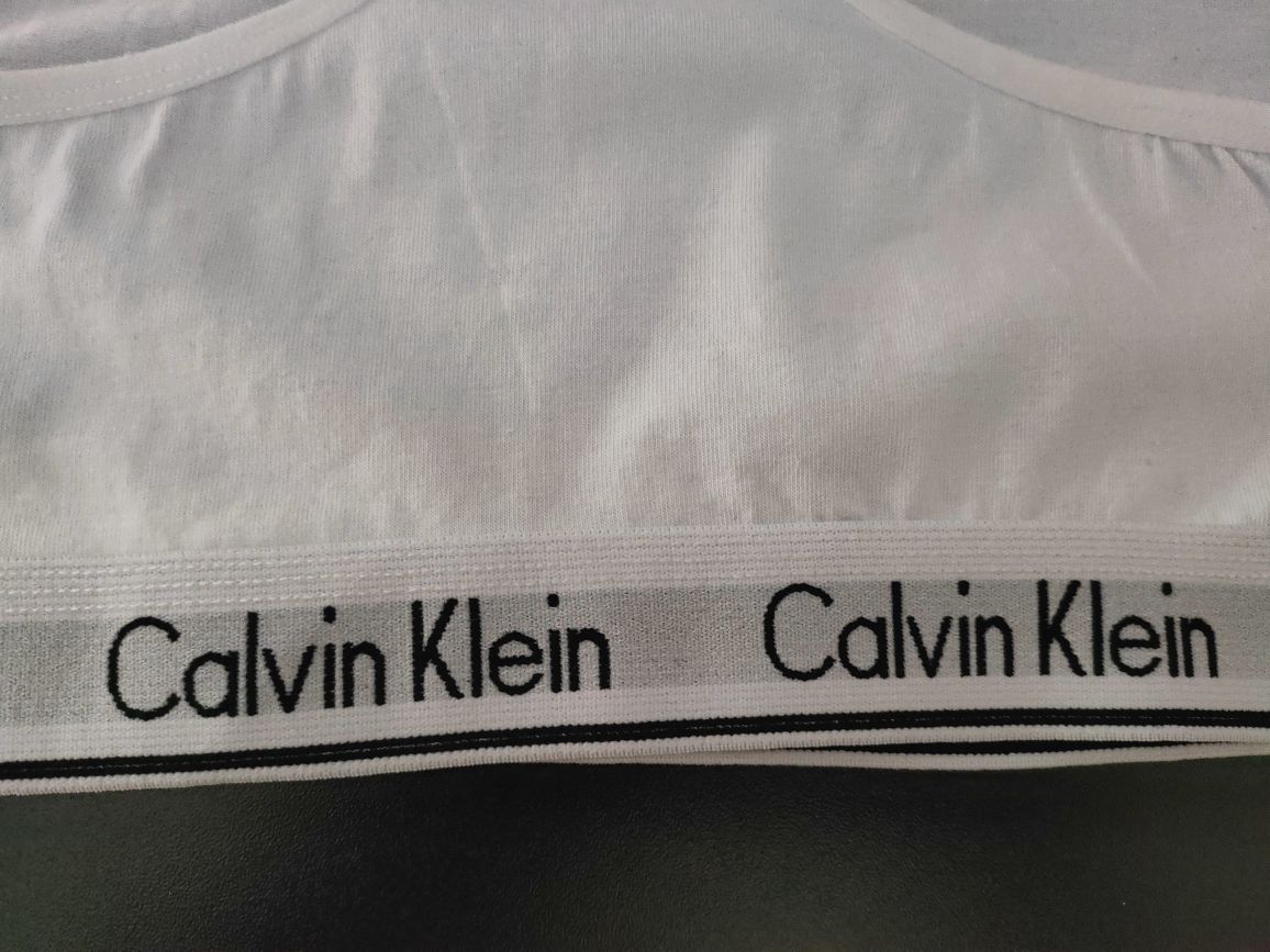 Top młodzieżowy Calvin Klein