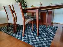 Mesa de sala de jantar extensível em cerejeira + 4 cadeiras