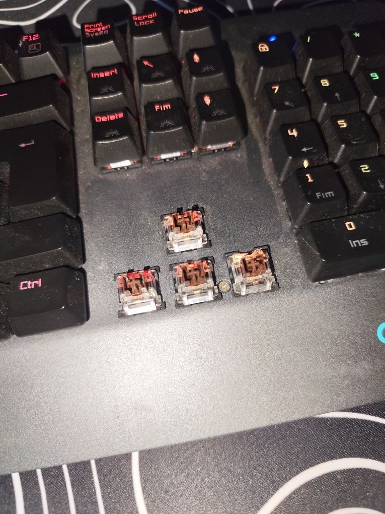 Teclado Gaming (Brown Switches) + Rato Logitech G203