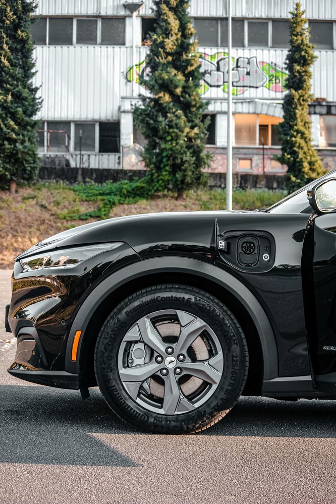 Ford Mustang Mach-E 2021