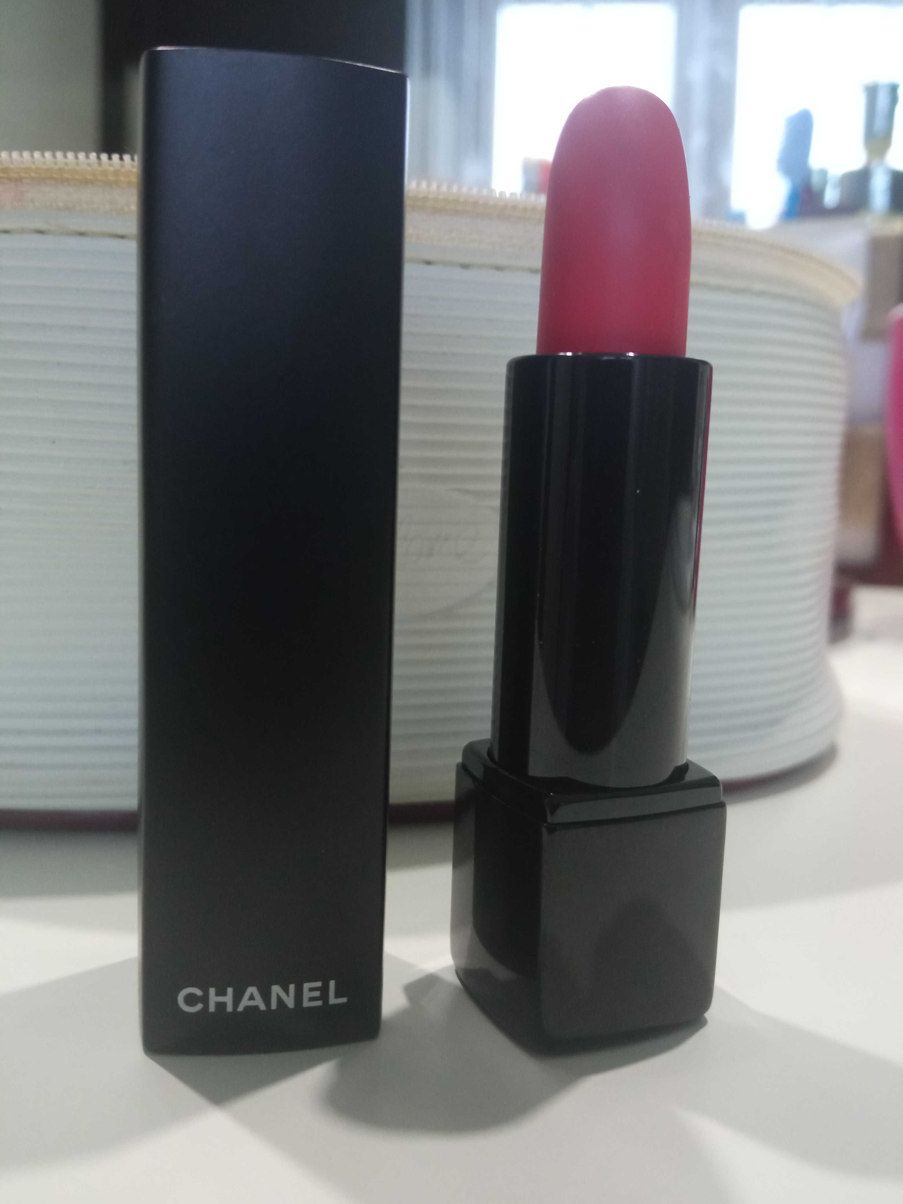 Chanel szminka Rouge Allure Intense nr 102