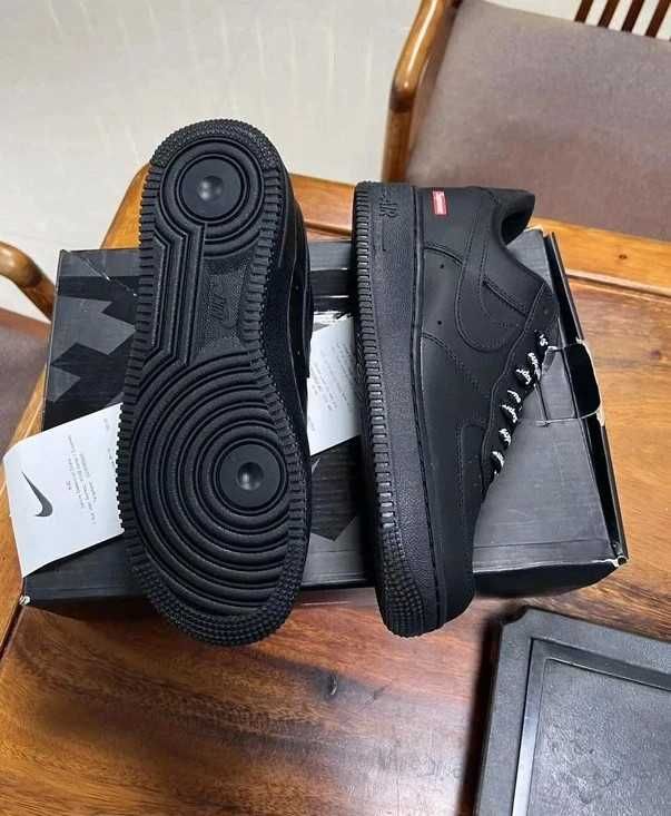 Buty/meskie_Supreme_ Air _Force 1 Low_'07_Nike_Black EU.38.5