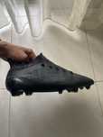 Chuteiras adidas.