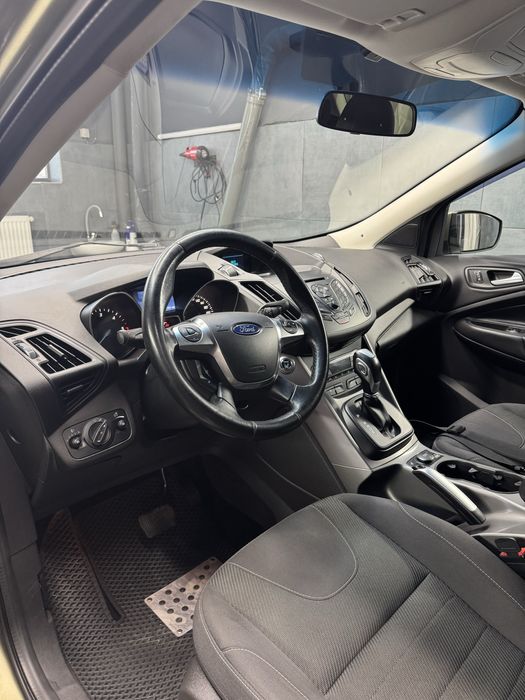 Продам терміново Ford Kuga 2015, II покоління, 2.0D AT (150 к.с.) 4WD