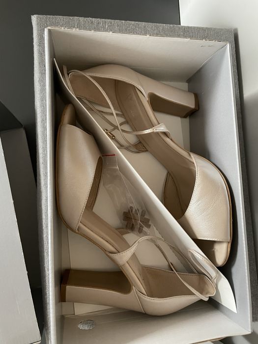 Buty slubne na slupku kotyl perlowe