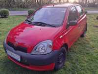 Sprzedam Toyotę Yaris 1.0 benzyna z 2001 r.