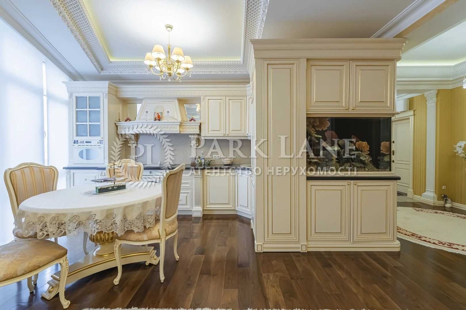 Продам 3к з ремонтом вул Дмитрівська 80 Центр Будинок 2010р
