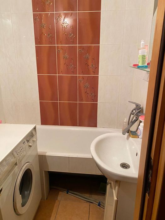 Здається окрема кімната без власника, 12 школа