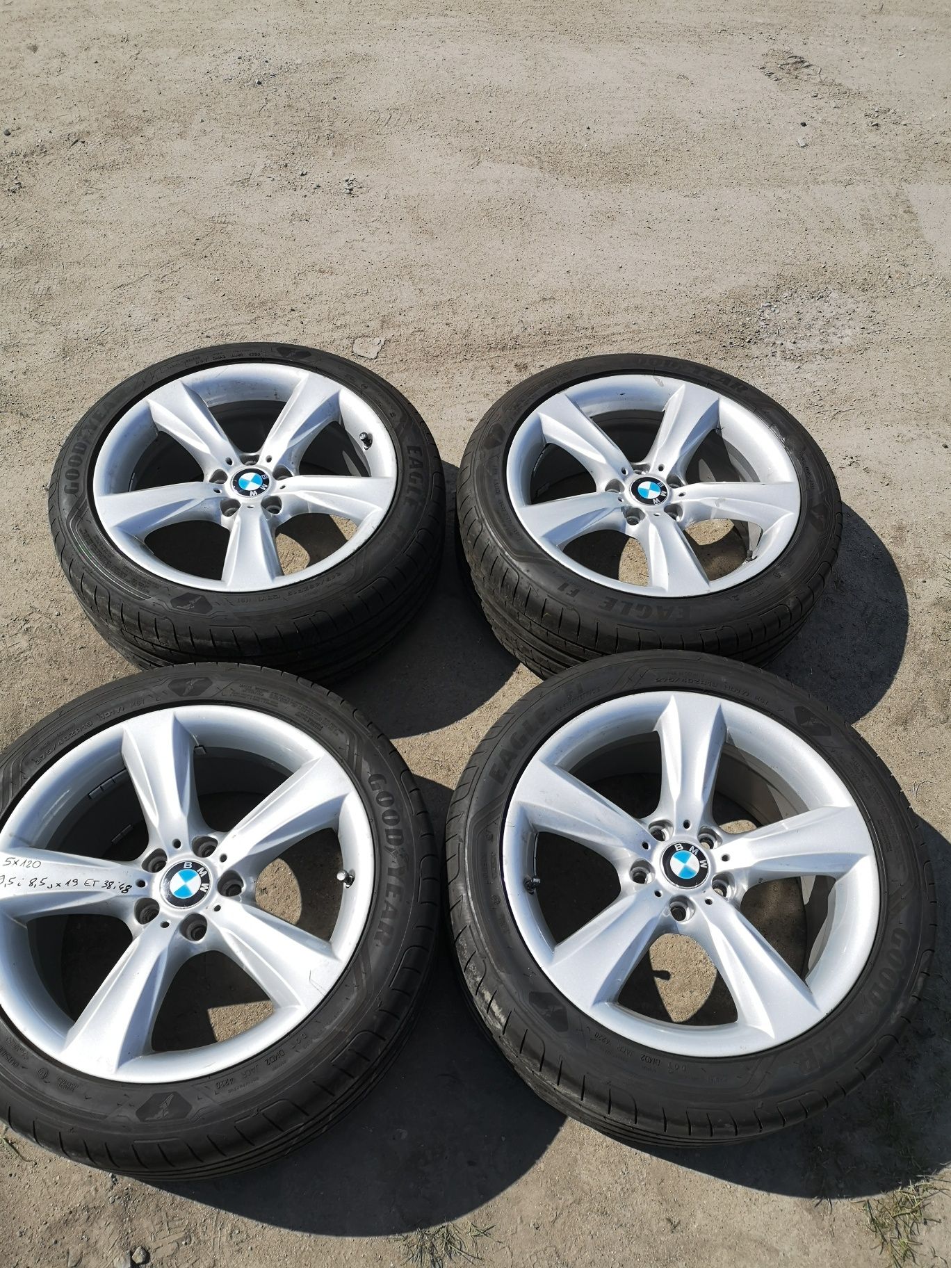 Komplet kół letnich 5x120 BMW 7 GT  275/40/19