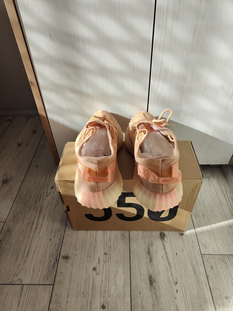 Sprzedam nowe buty Yeezy