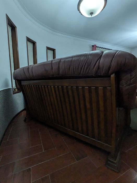 Terno de sofás em pele