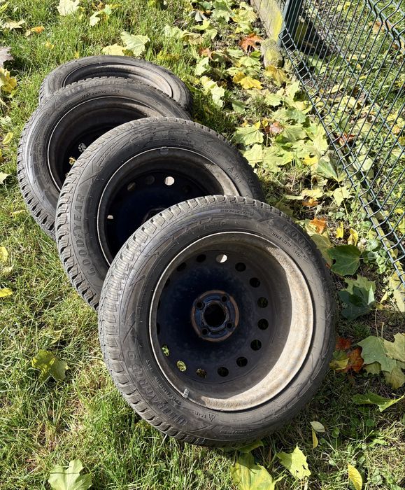 Opony zimowe + felgi stalowe 175/65/15 Goodyear Ultragrip Fiat Punto