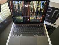 MacBook Pro 14 cali M3 Pro 18 GB RAM 512 GB SSD Uzywany