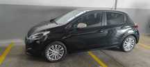 Peugeot 208 1.2 Signature