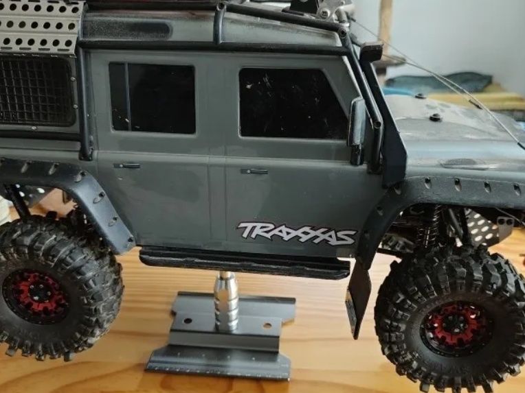 Metalowa stacja serwisowa do modelu rc szara TRAXXAS AXIAL TAMIYA HPI