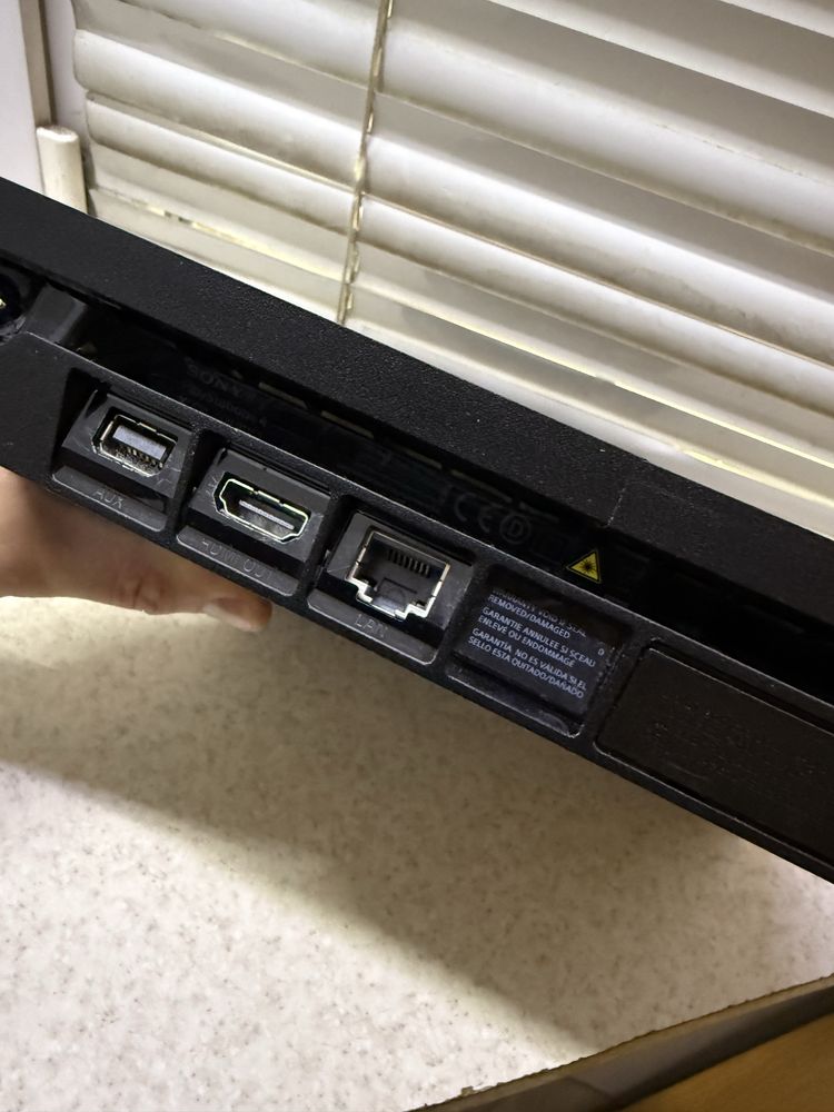 Sony Playstation 4 slim 1 ТБ