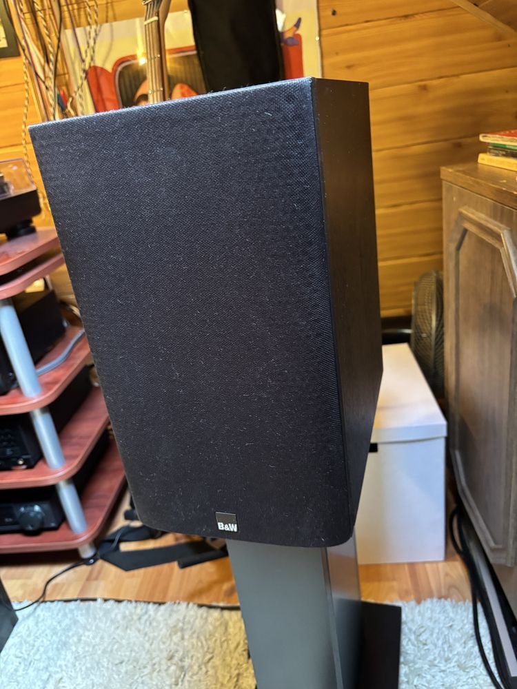Kolumny podstawkowe Bowers&Wilkins 685