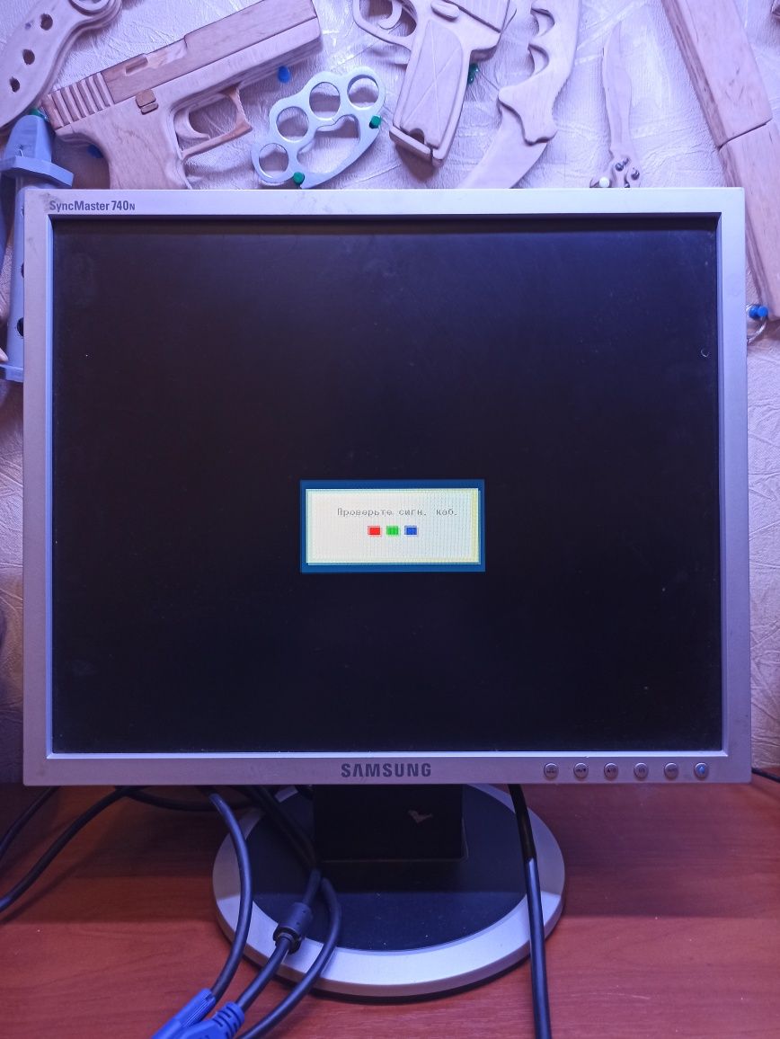 Монитор Samsung SyncMaster 740n