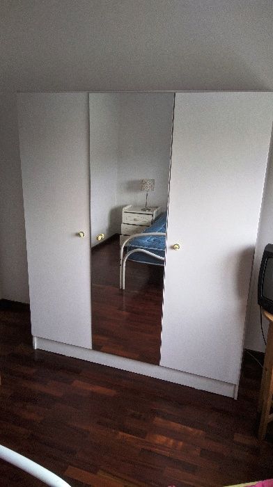 Quarto Branco Cama Ferro