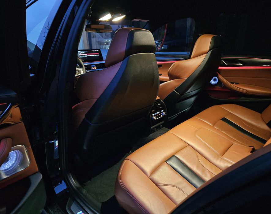 BMW Czarna M5 Bogate wyposażenie Bowers&Wilkins !!