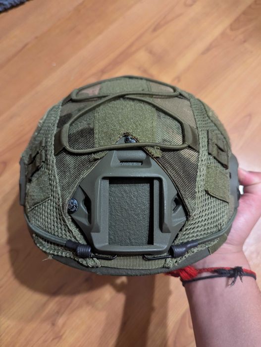 Шолом тактичний цілий
