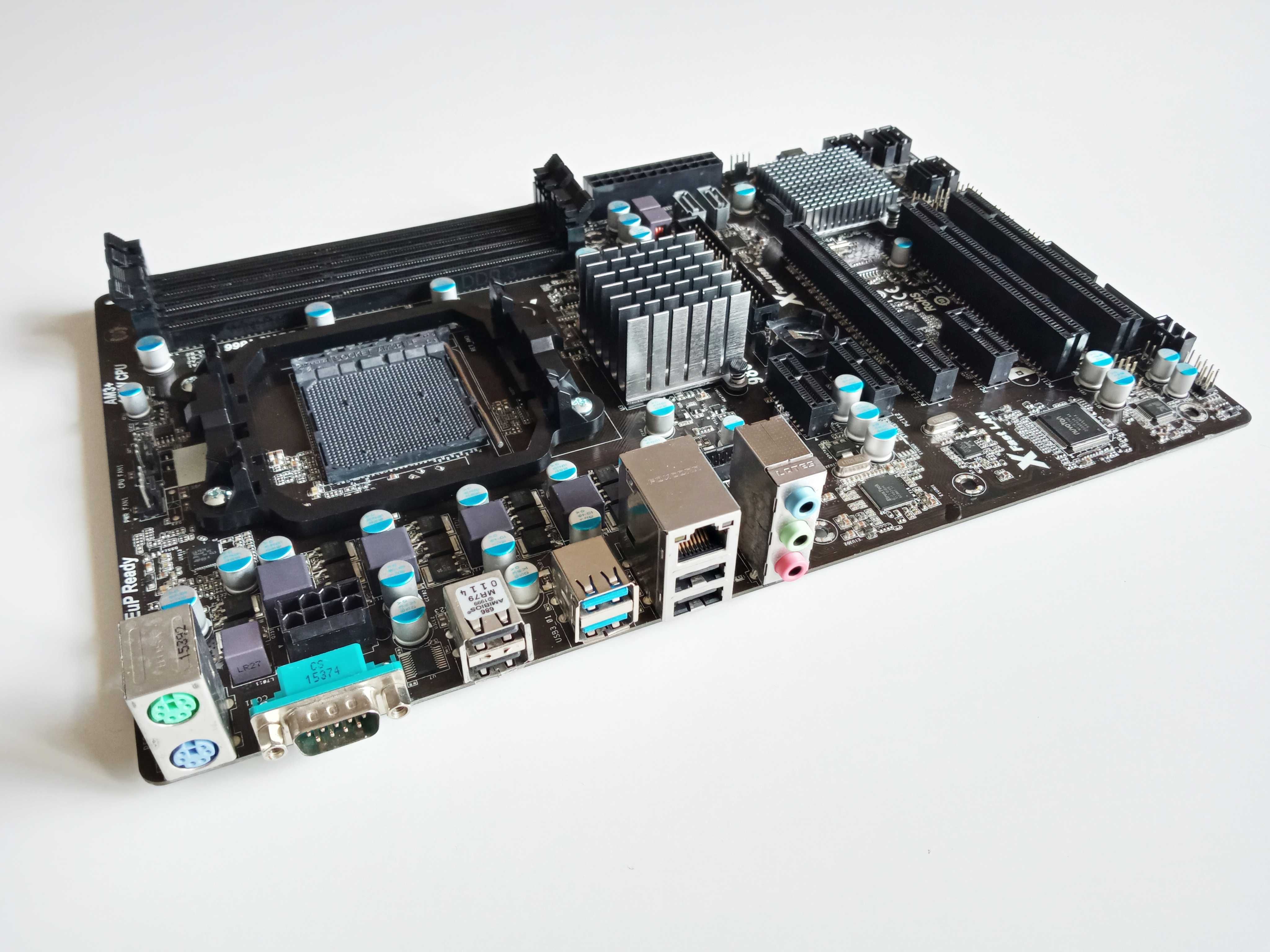 Płyta główna ASRock 980DE3/U3S3, PCIe 2.0, DDR3, USB 3.0, SATA III