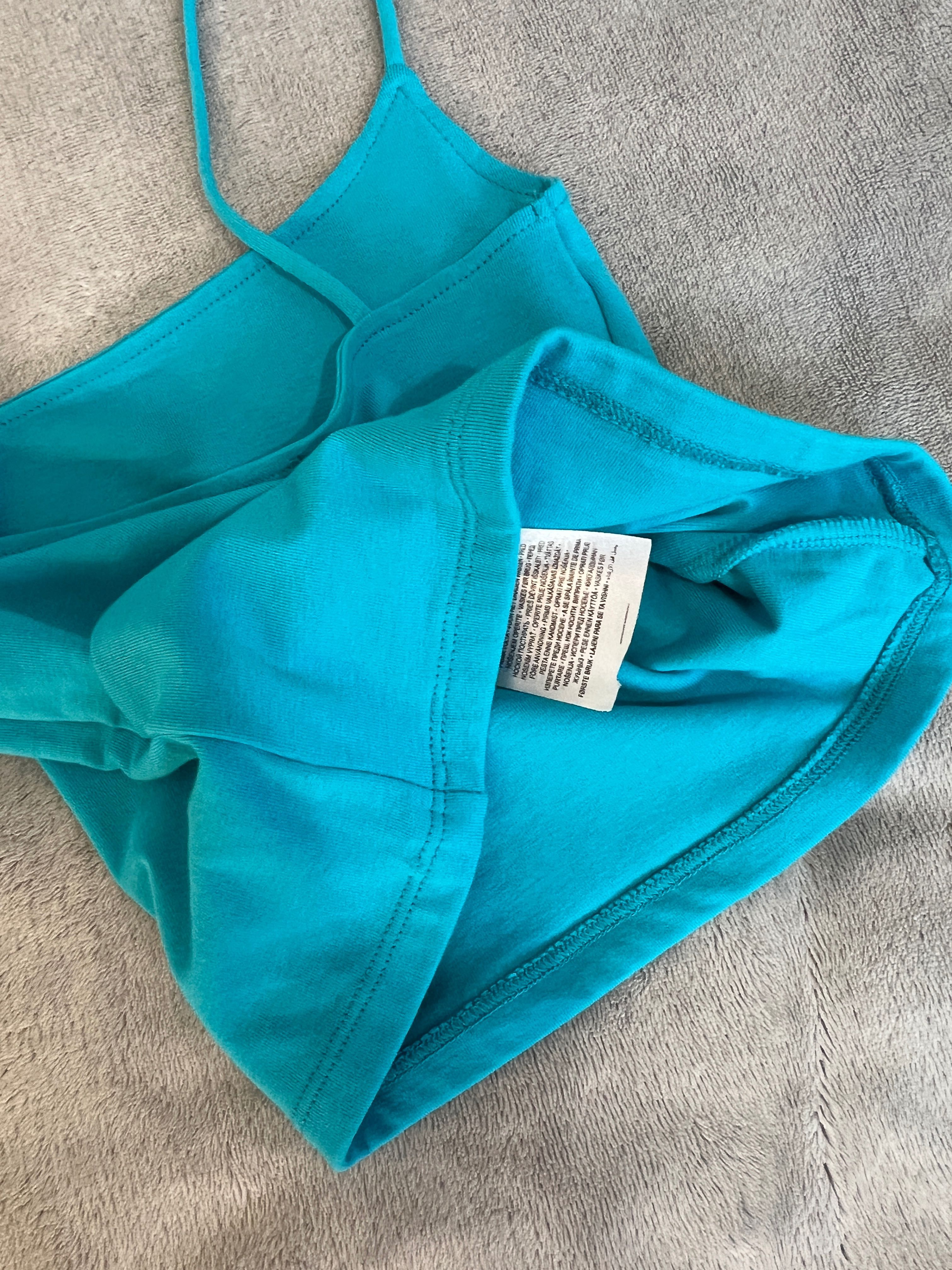 Top na ramiączkach / crop top/krótka koszulka na ramiączkach niebieska