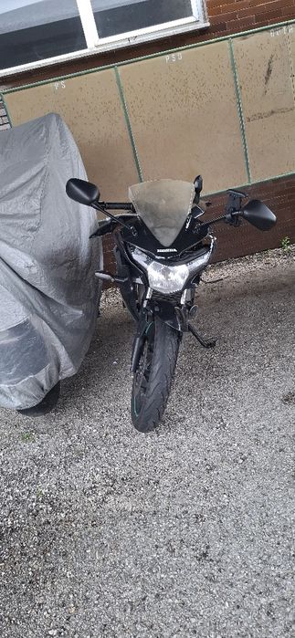 Honda CBR 125 ano 2011