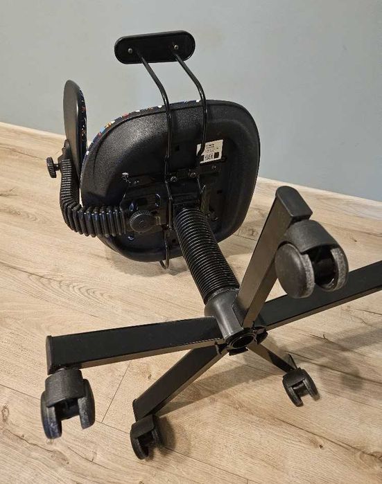 Fotel/krzesło obrotowe dla dziecka - NOWY STYL