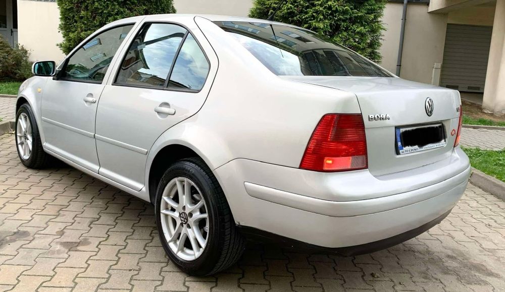 Volkswagen Bora 1.9TDI bardzo ładnie utrzymana! Bez grama rdzy!!