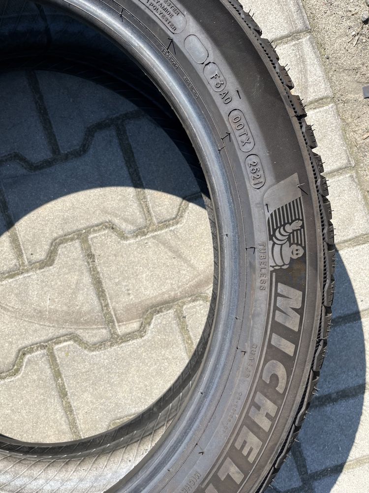 235/45/20 Michelin Pilot Alpin 5 SUV 100V