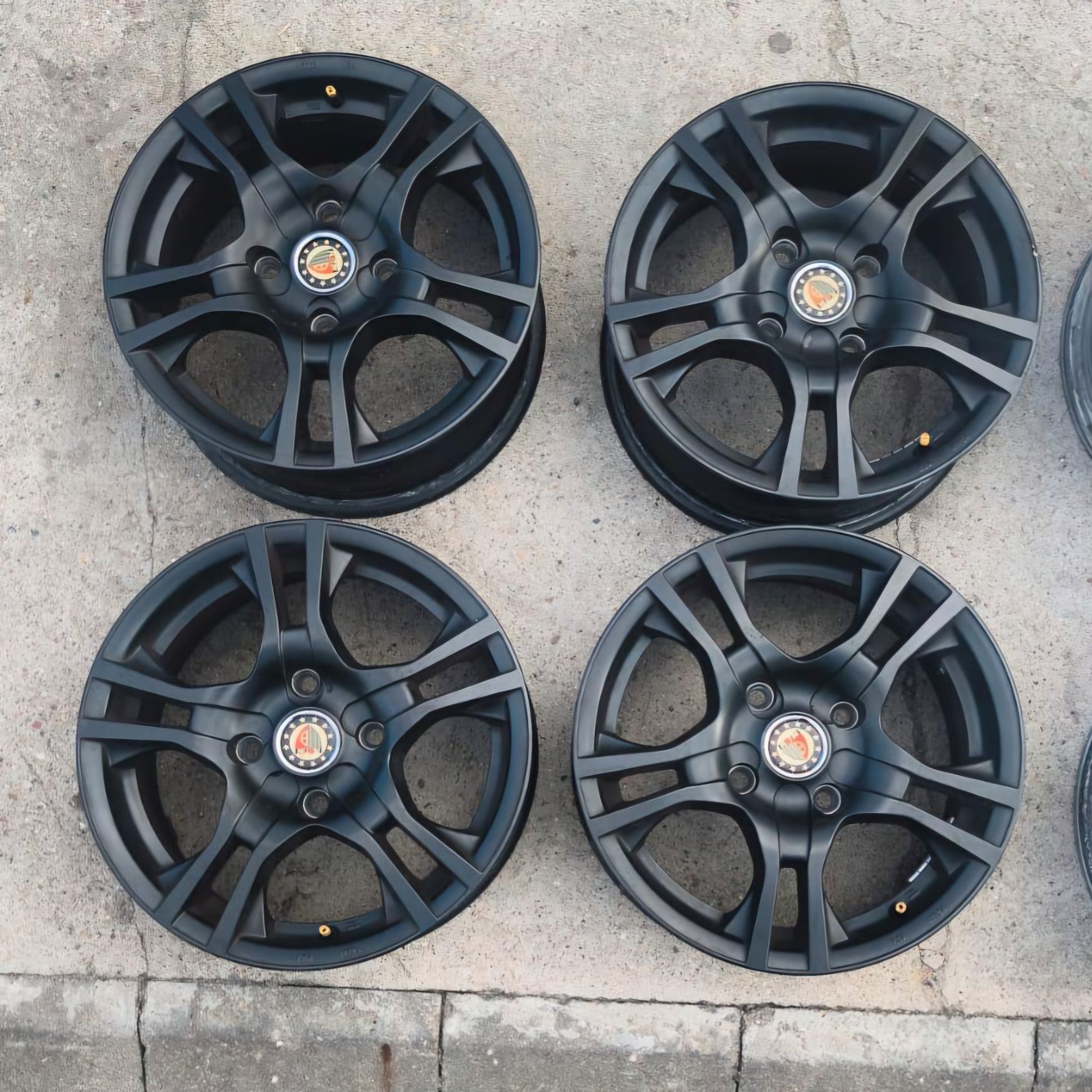 Alufelgi Platin 15" 5x114,3 ET 40