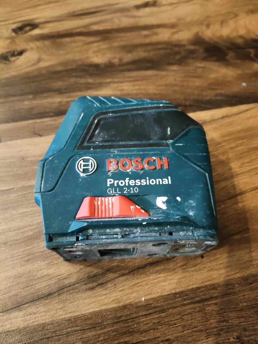 Laser krzyżowy marki BOSCH GLL 2-10