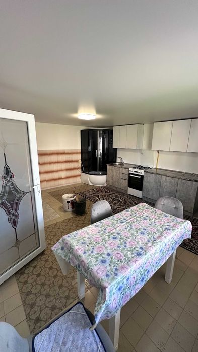 Продається чудовий двоповерховий будинок у мальовничому селі Малинівка