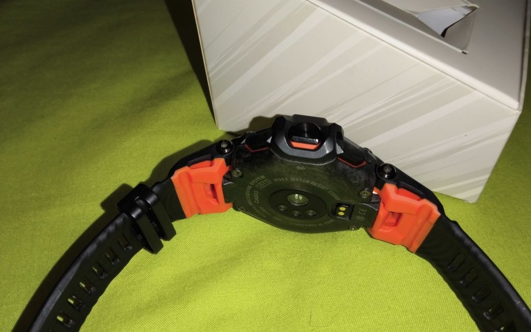 Часы Casio G-Shock GBD-H2000-1AER