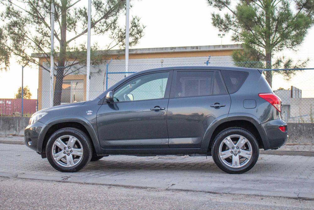 Toyota RAV4 2.2 D-CAT 177cv