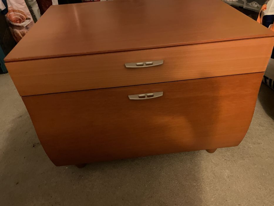 Conjunto 2 Mesas de Cabeceira