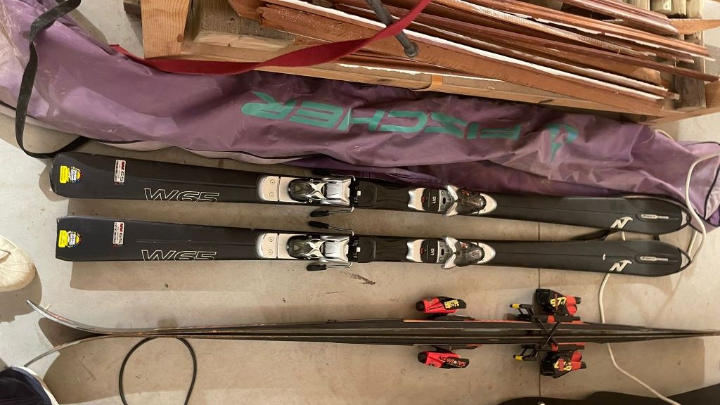 Skis desportivos