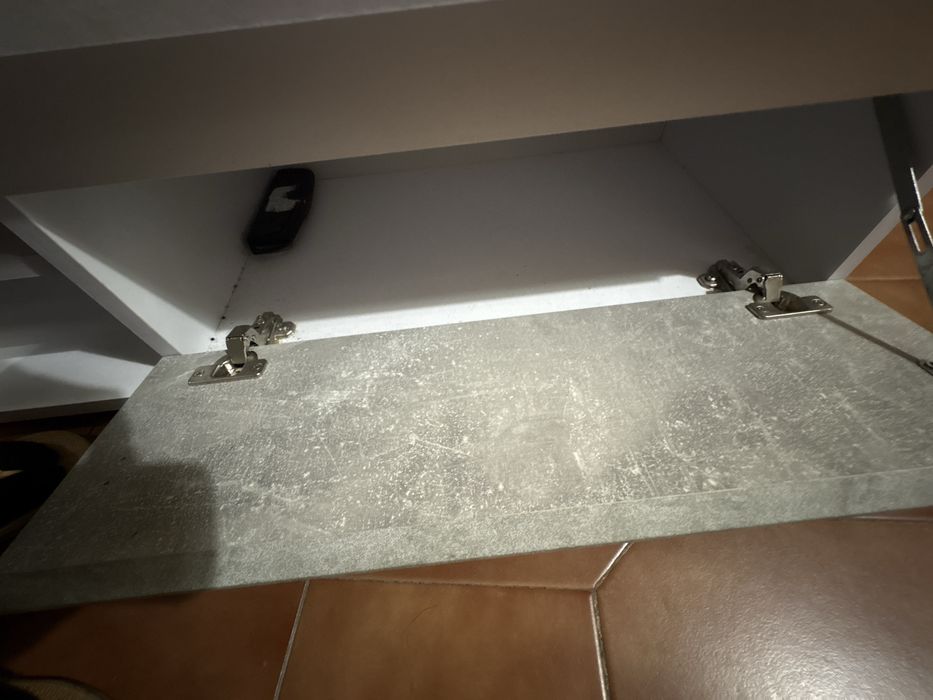 Raque para TV como novo