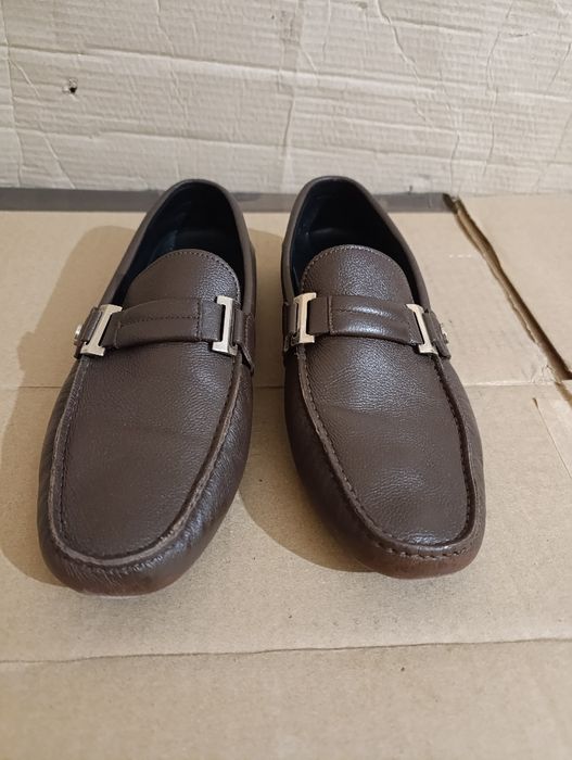 Продам туфлі Versace в гарному стані.