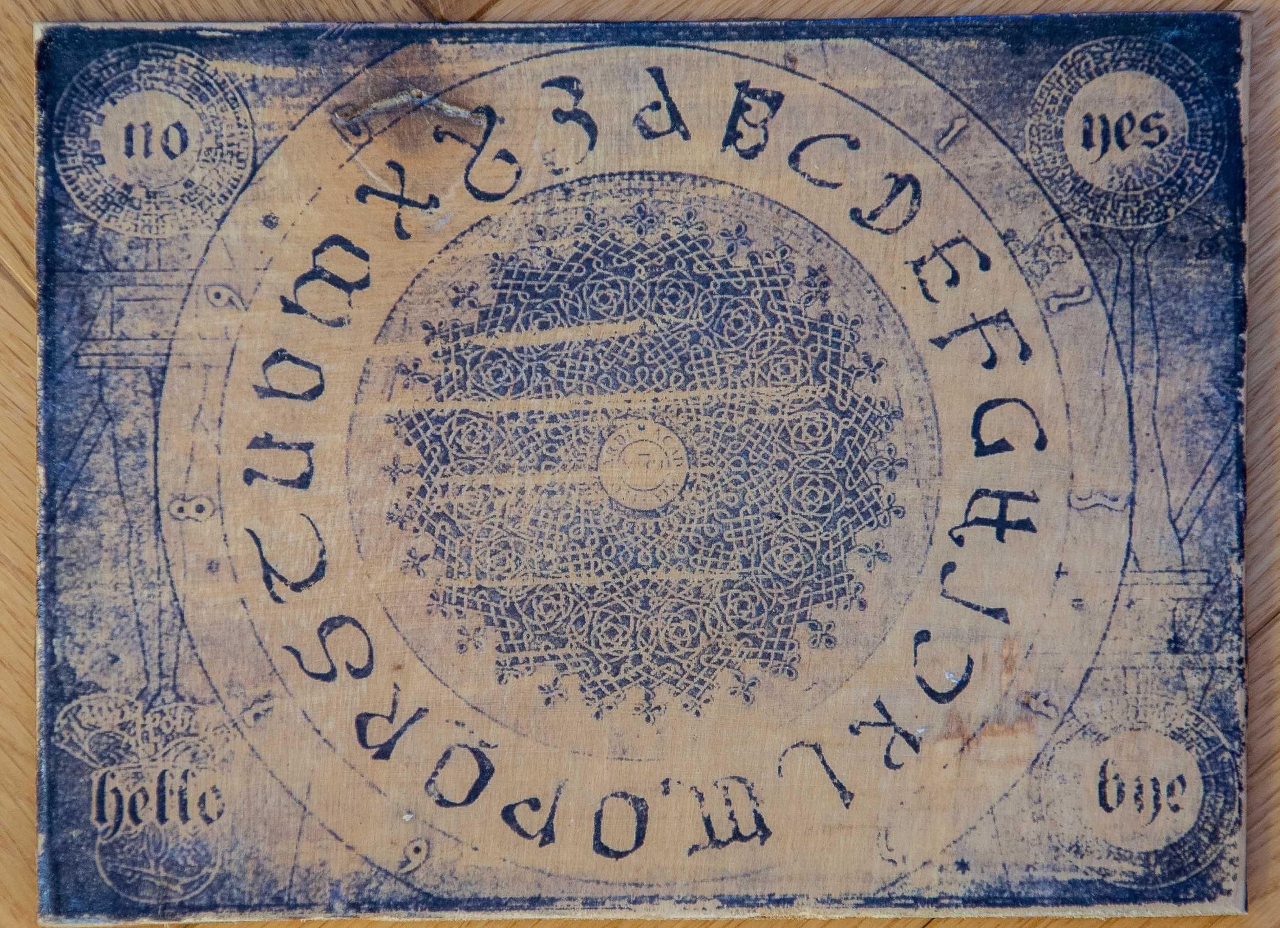 Ouija spirytyzm wywoływanie duchów halloween gra planszowa prezent