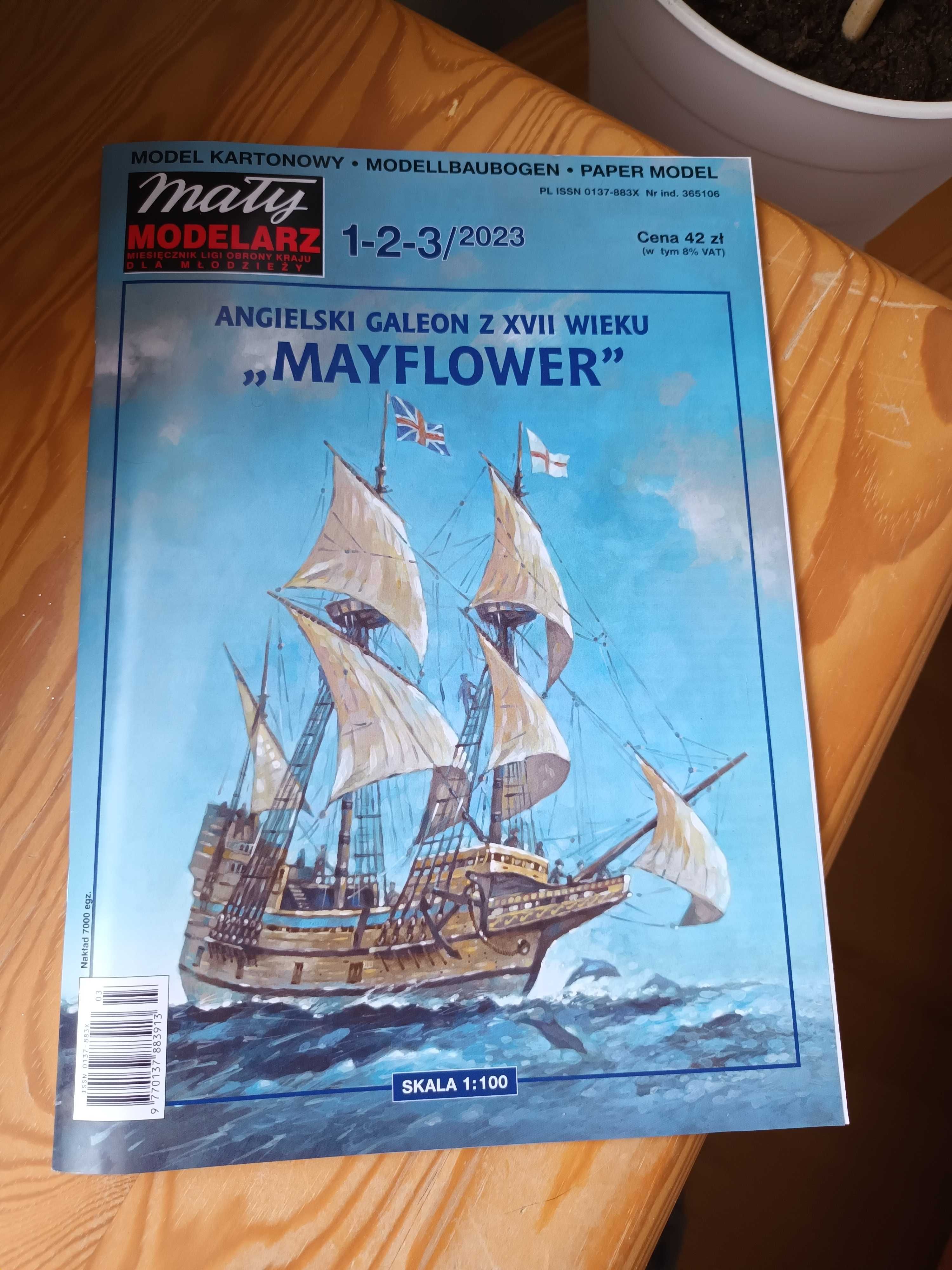 Mały modelarz ,model kartonowy