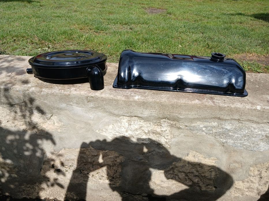 Корпус повітряного фільтра ВАЗ 2103 та клапанна кришка