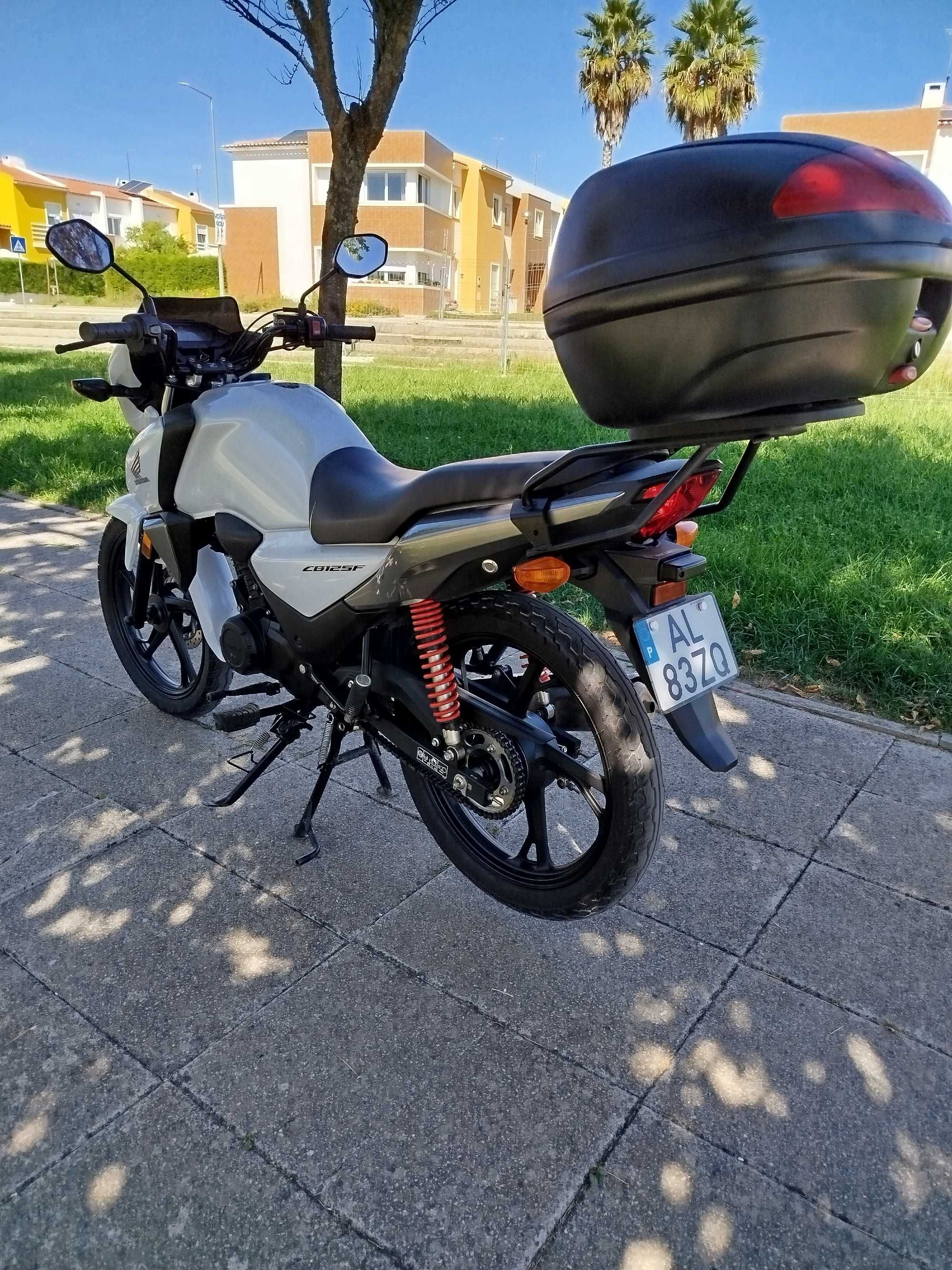 Honda Cb125f como nova e extras