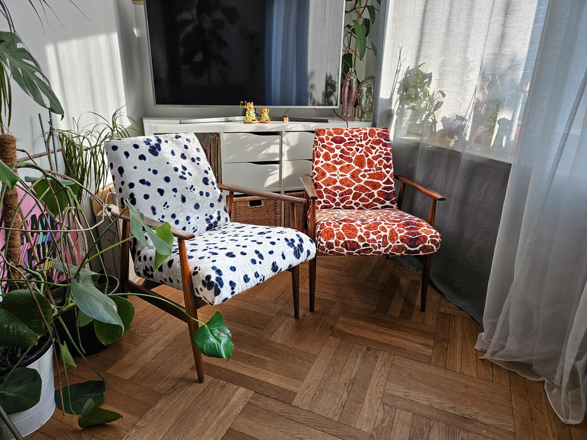 Fotel Lisek PRL odrestaurowany nowe sprężyny i gąbki
