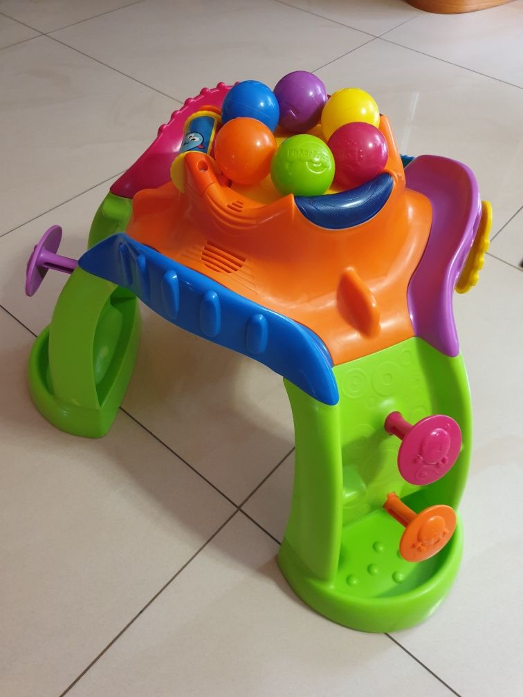 Fisher Price- Piłeczkowy wulkan