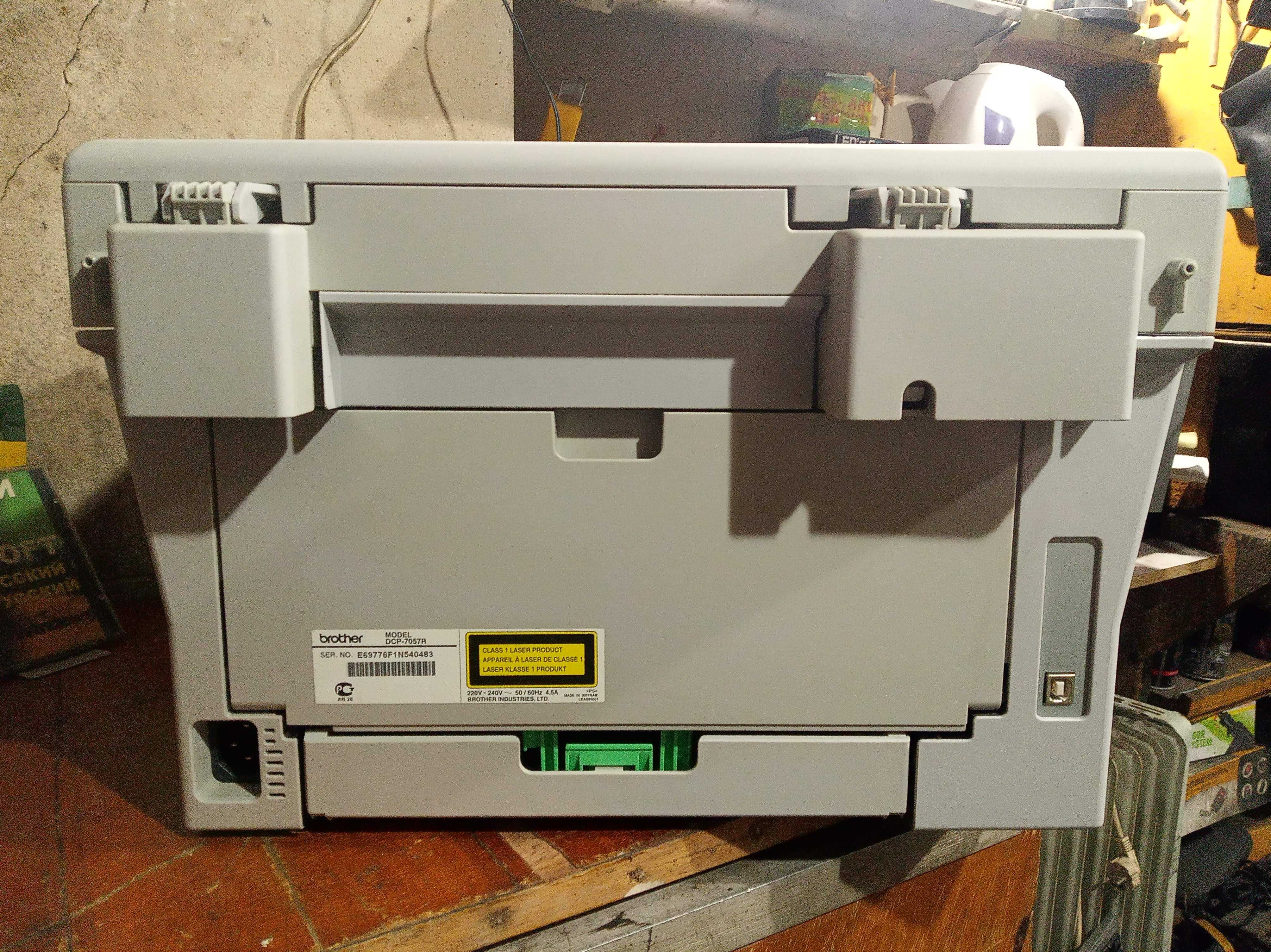 МФУ Лазерное Brother DCP-7057R принтер копир сканер