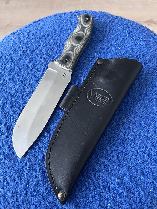 Nóż Bushcraftowy Varms ze stali D2