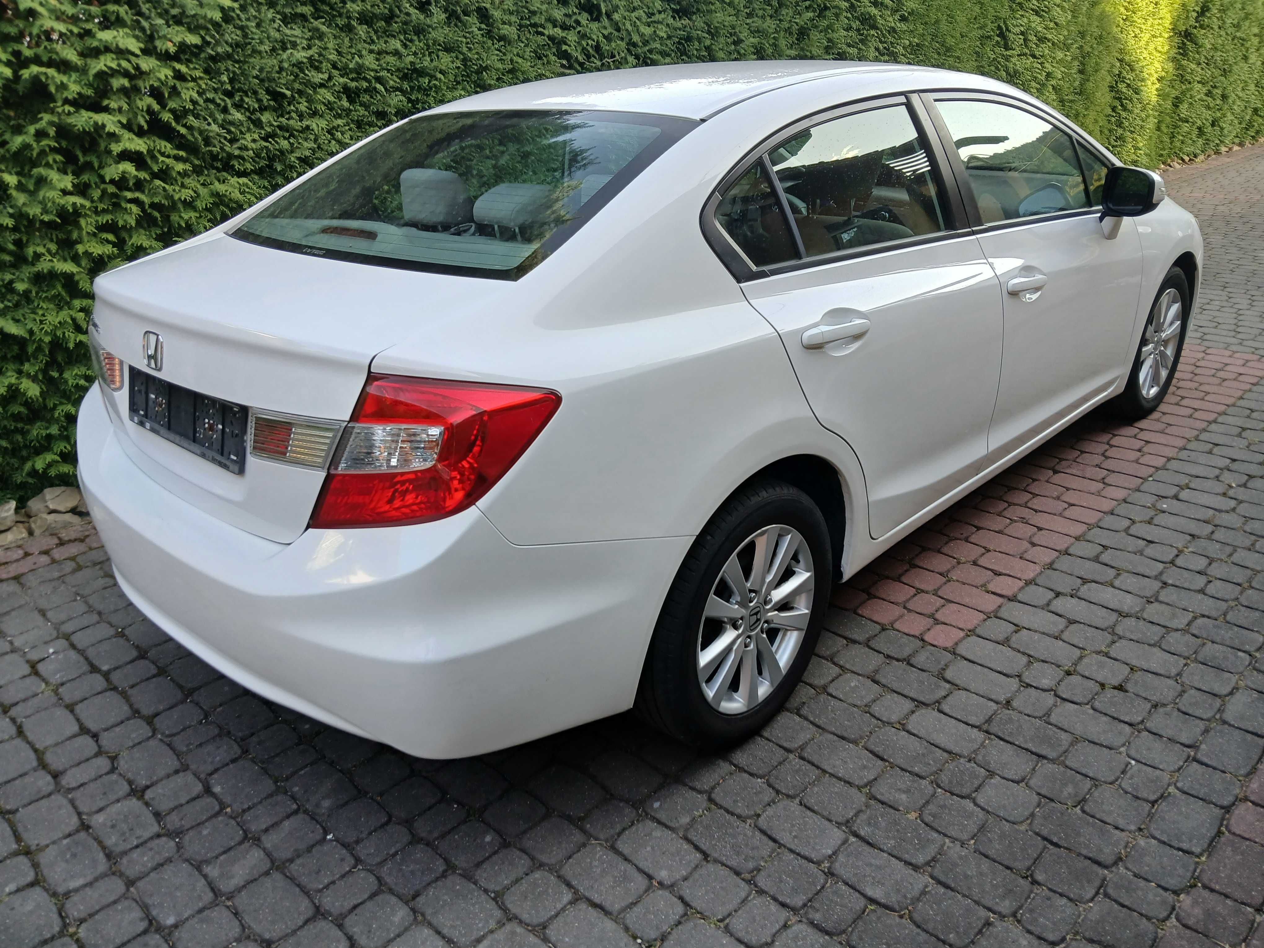 Civic sedan 1.8ben,Klimatronic,Servisowana